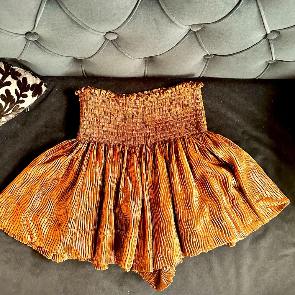 QUEEN OF SPARKLES Copper Swing Shorts brand new with tags never worn